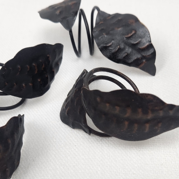 Napkin Rings 2 Sets 1 Designed Wood 1 Metal Leaf. - Picture 2 of 5